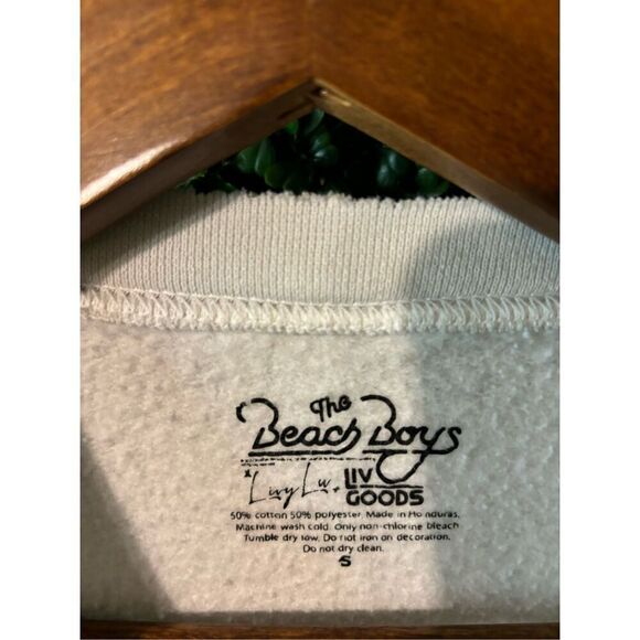 The Beach Boys Livy Lu Distressed Sweatshirt Sz Small - Picture 4 of 7
